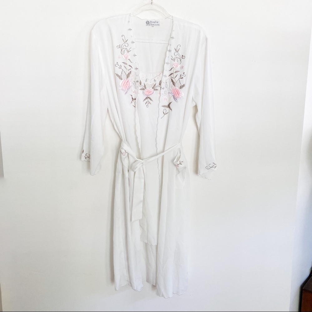 Key Essentials Embroidered Floral Scroll Tassel Silk Robe main image 1